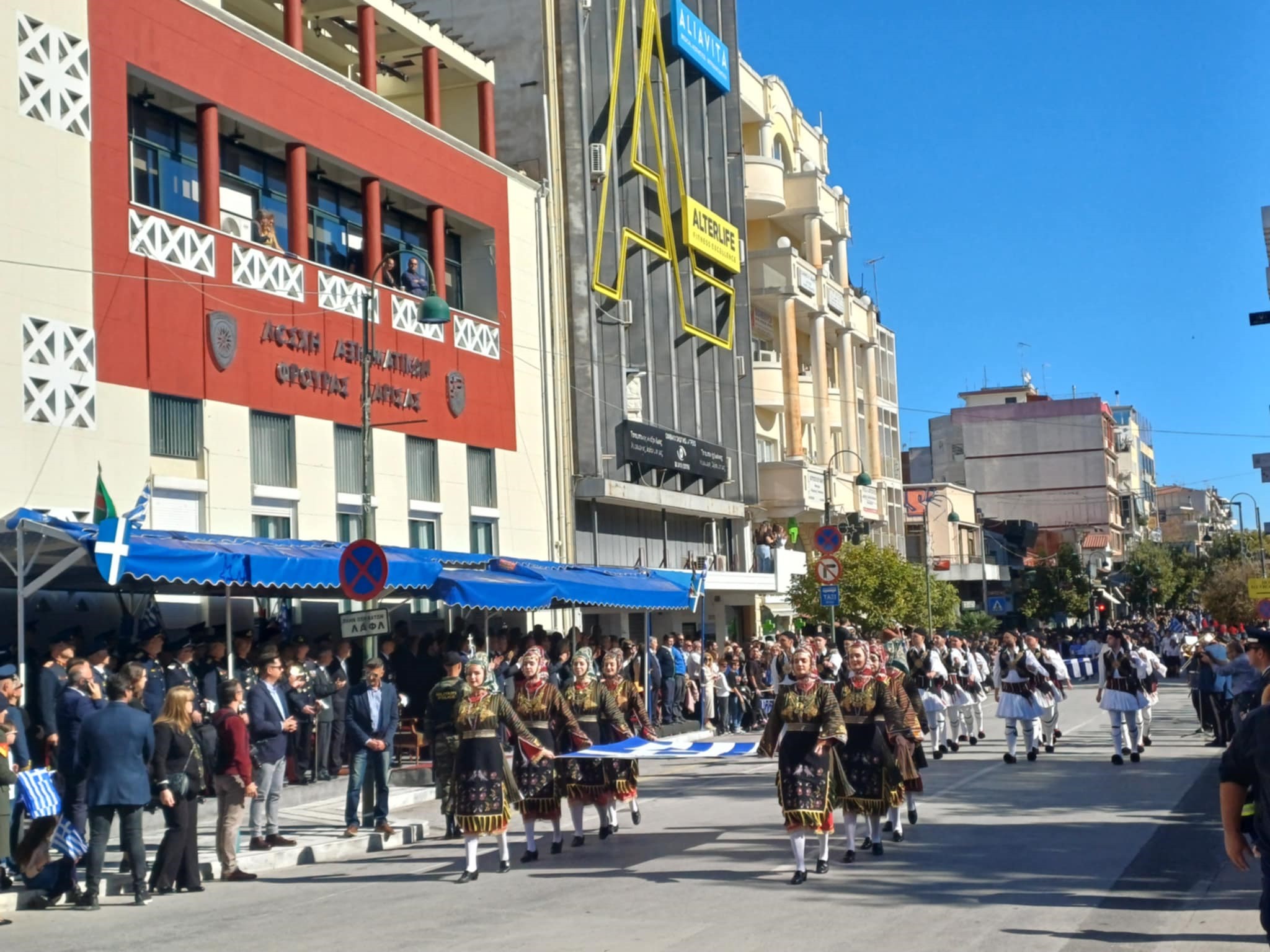 Με μεγαλοπρέπεια η παρέλαση